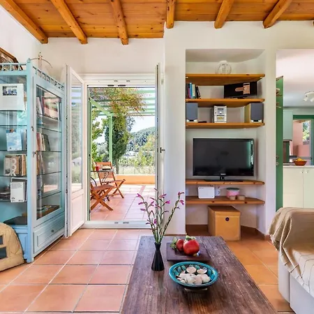 Myrto's House At Agnontas